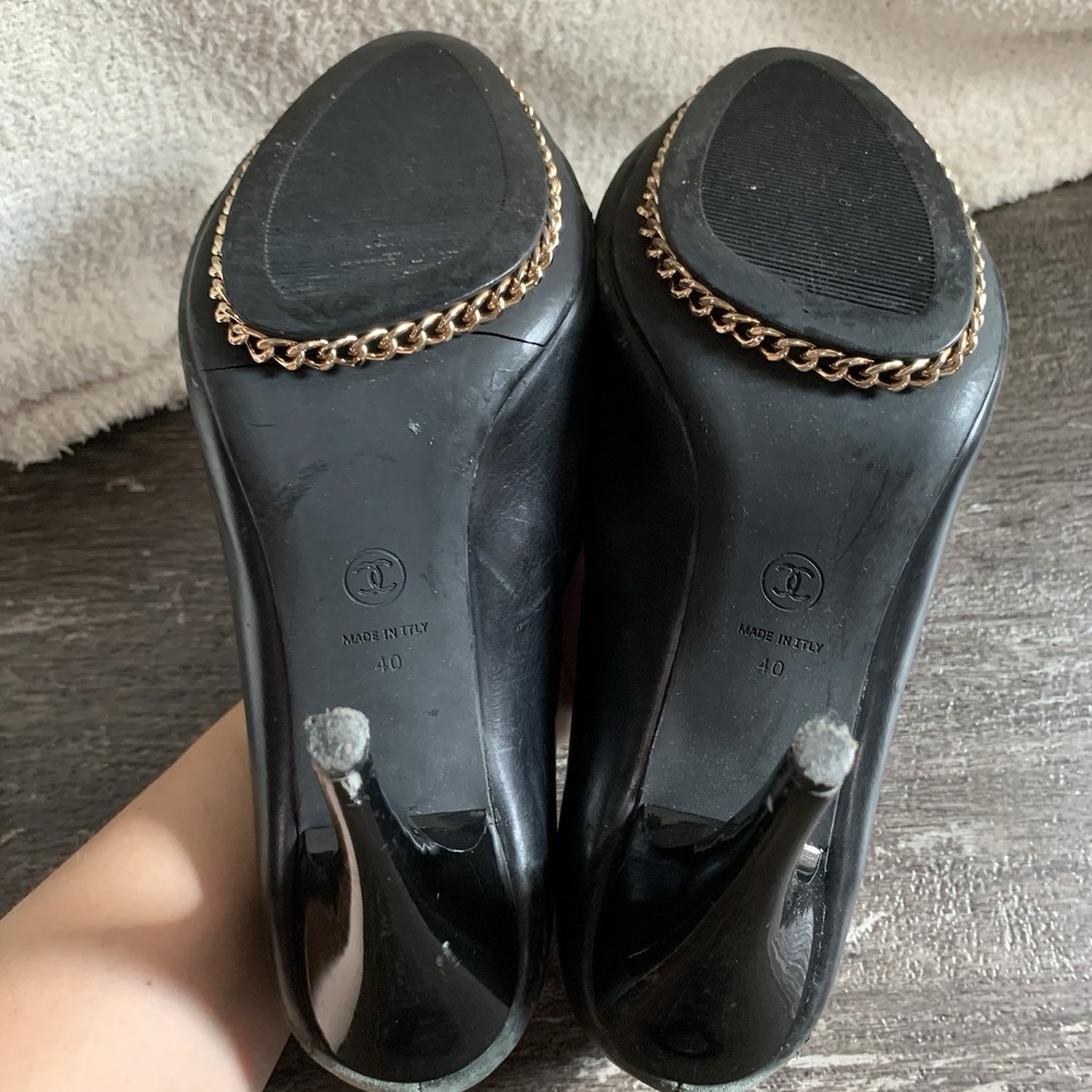 CHANEL Rare Black Lambskin Camellia Stiletto Chain Heel Size 40 - Picture 11 of 14